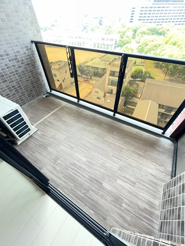 ヴィラージュ県庁前参番館 ベランダ