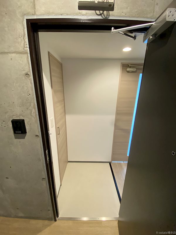 ソルヴェール馬出 玄関