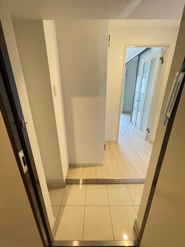 MODERN PALAZZO KEGO SUN 玄関