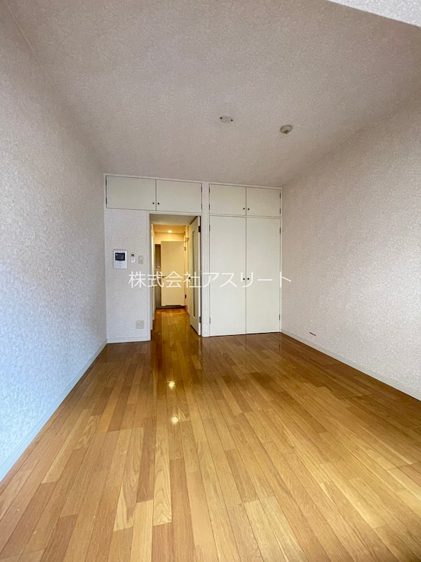 クレタ県庁前 ベッドルーム