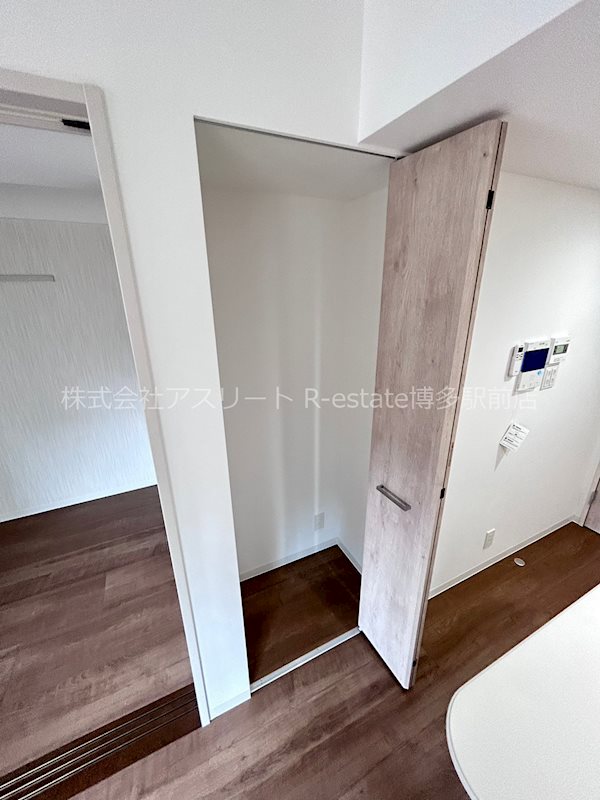 ドゥバーグ渡辺通 その他9