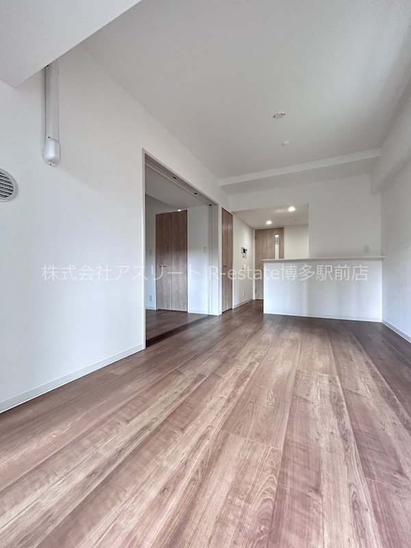 ドゥバーグ渡辺通 リビング