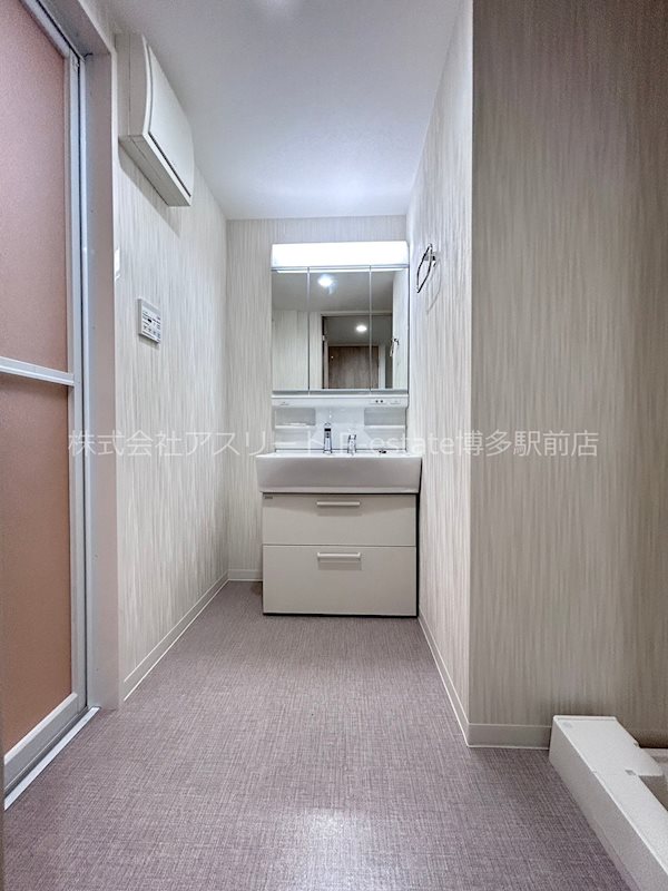 ドゥバーグ渡辺通 その他16