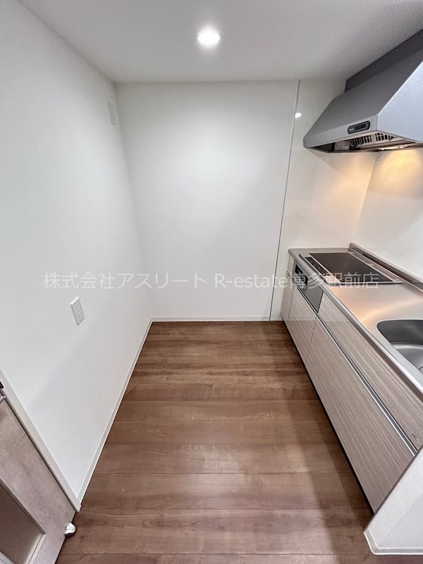 ドゥバーグ渡辺通 その他11