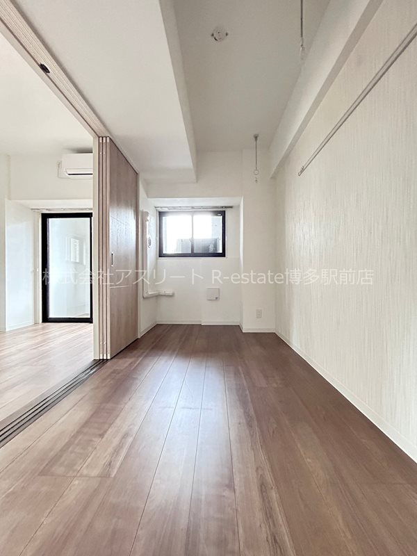 ドゥバーグ渡辺通 ベッドルーム