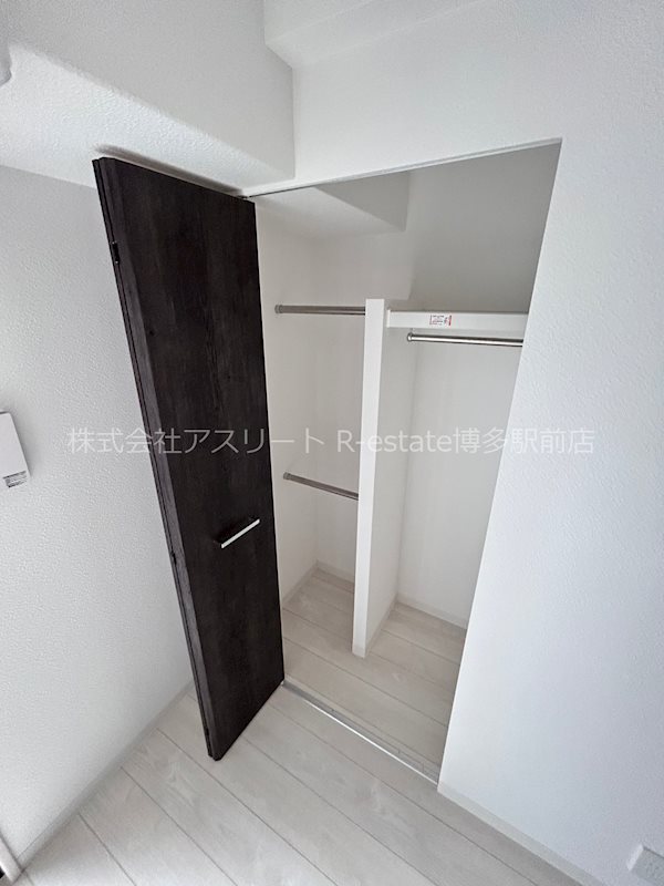 ドゥバーグ渡辺通 その他6