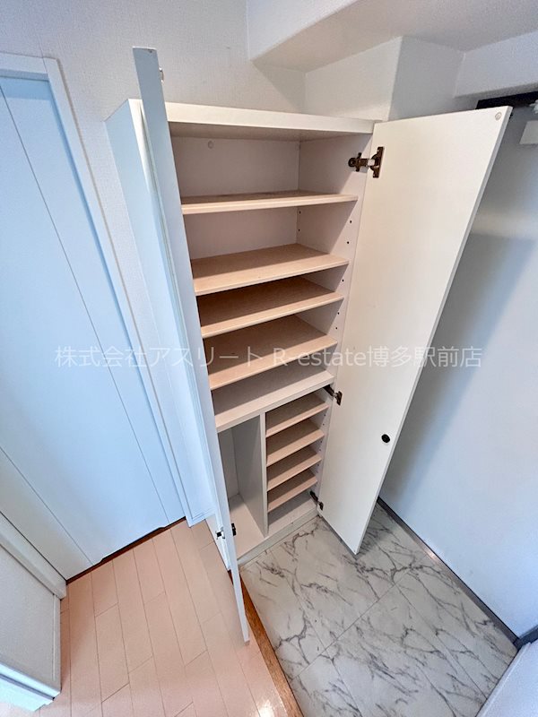 ラドゥーナビルディング その他7