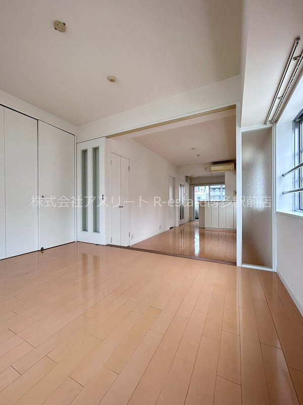 ラドゥーナビルディング その他8