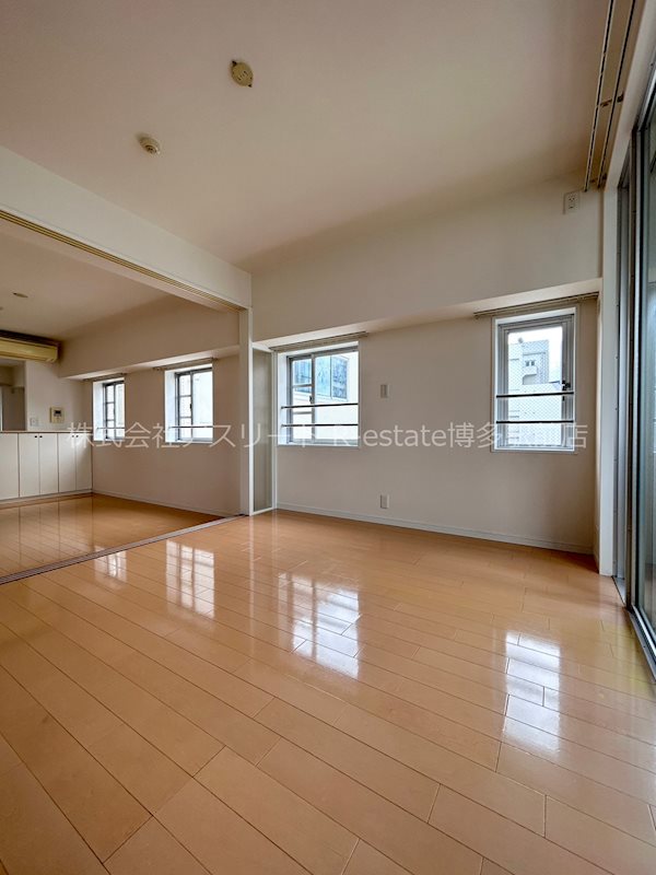 ラドゥーナビルディング その他9