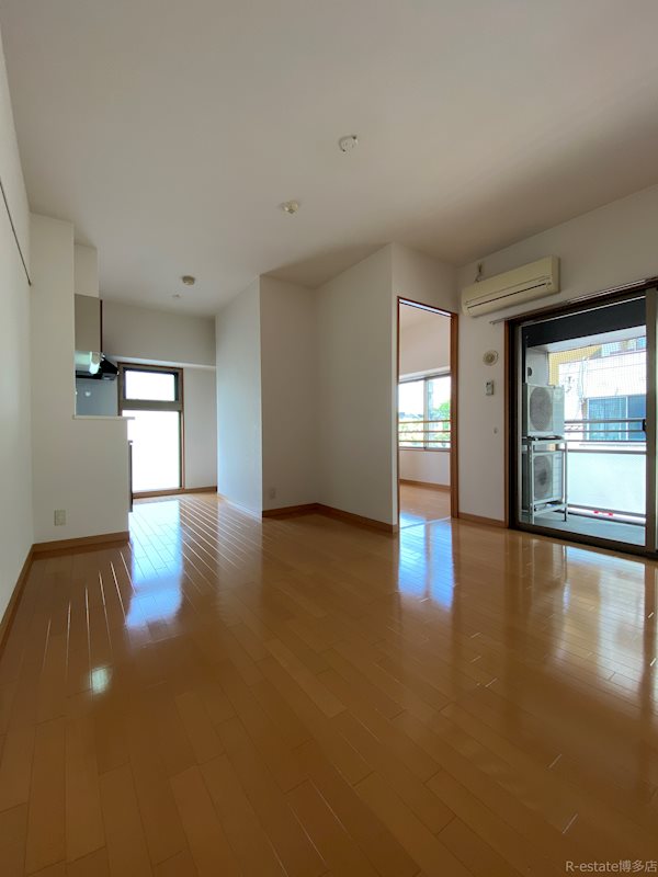 Fパルク県庁前 リビング