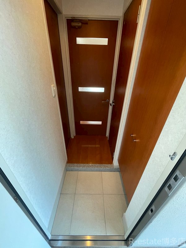 ネストピア県庁前 玄関