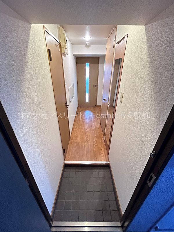 ダイナコートエスタディオレシェンテ 玄関