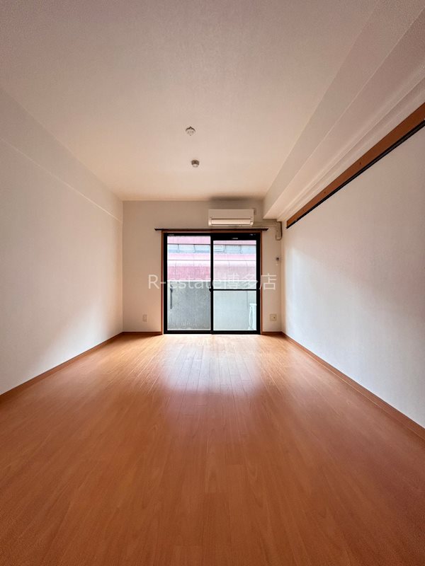 ピュアドームステーションサイト博多 リビング