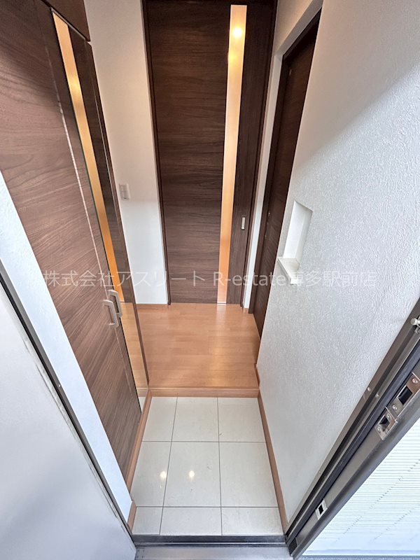 ロジュマン博多 玄関