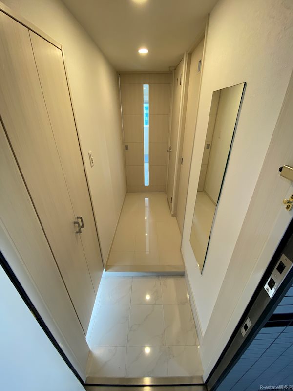 ヴィラ博丈下川端 玄関