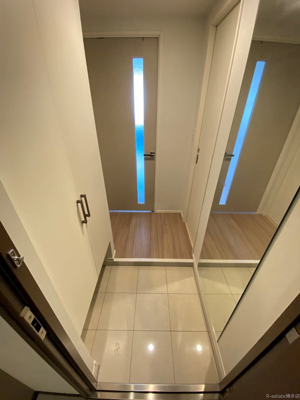 エンクレスト呉服町 玄関