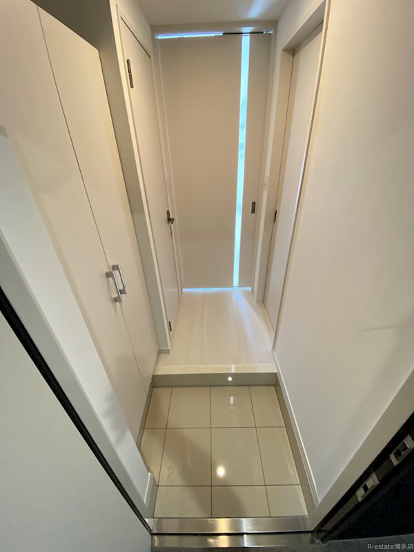 アルファシオミラーニ 玄関