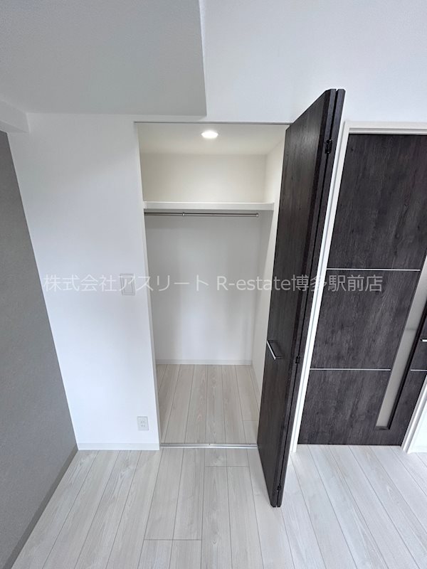 ドゥバーグ渡辺通 その他8