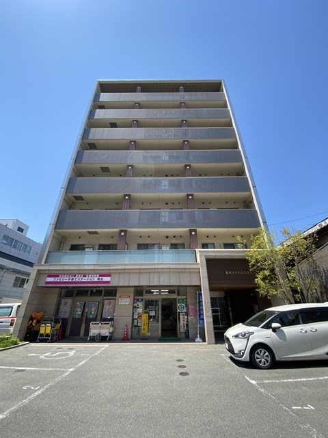 グランディ県庁前 203号室 外観
