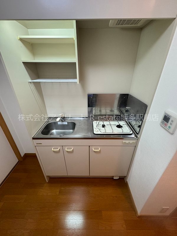 CAVANA天神 キッチン