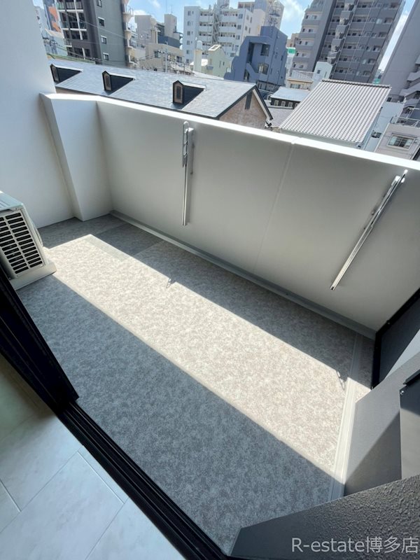 C　CHARMANT　HAKATA ベランダ