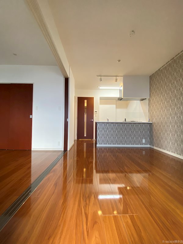 ヴィラ博丈下川端 リビング