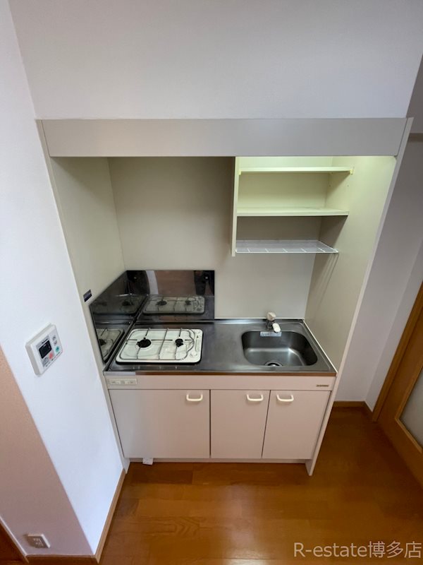 CAVANA天神 キッチン