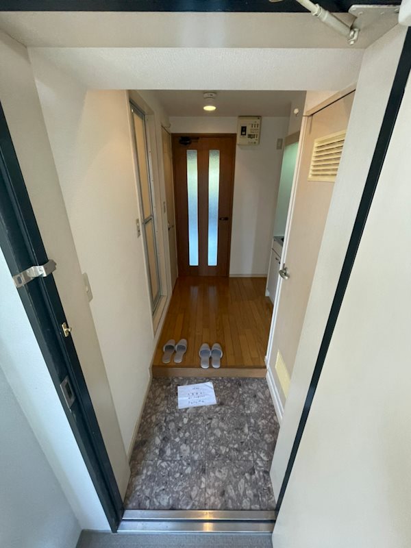 R&amp;rsquo;sレジデンス千代 玄関