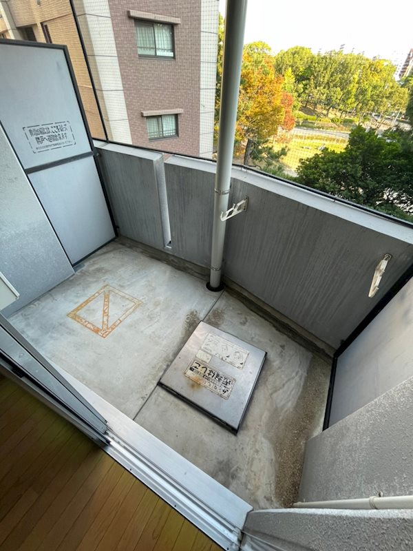 R&amp;rsquo;sレジデンス千代 ベランダ