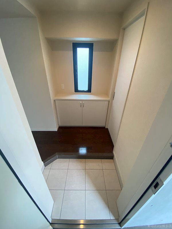 BLANCTOURHAKATA 玄関