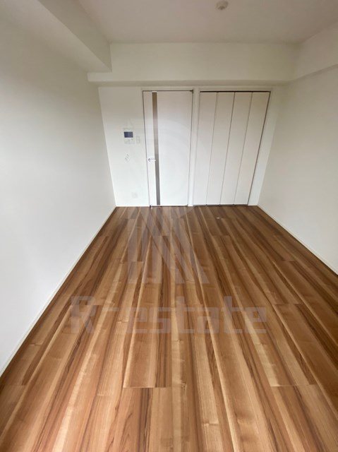 サヴォイコートオブアームズ リビング