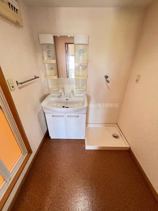 アコール県庁前 その他4