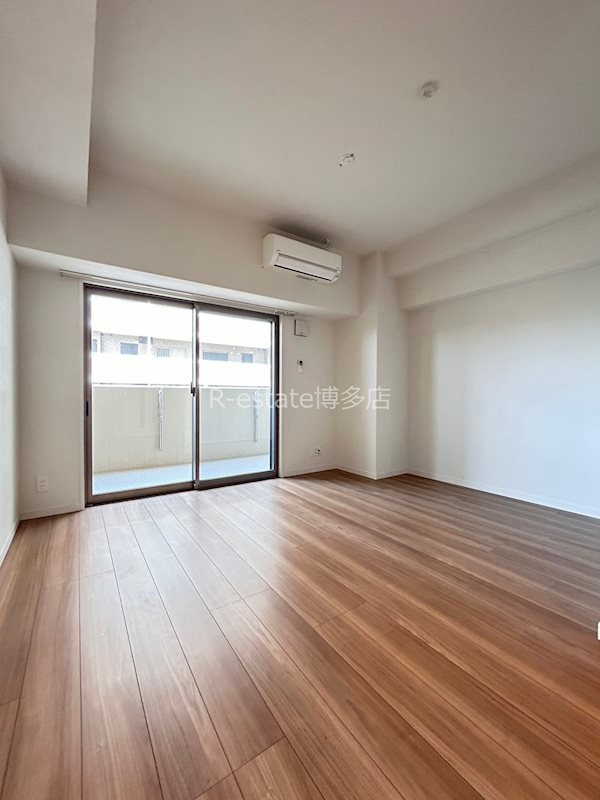 サヴォイソリディティ ベッドルーム