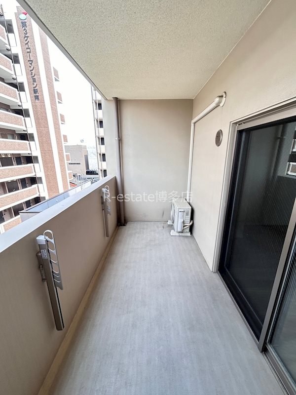 サヴォイソリディティ ベランダ