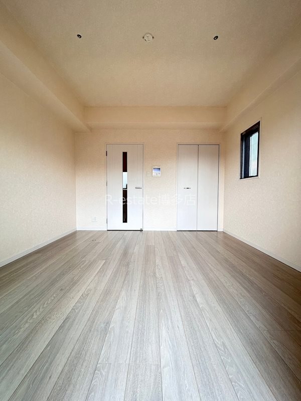 サヴォイソリディティ リビング