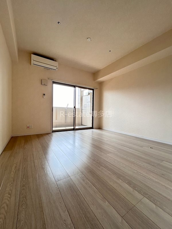 サヴォイソリディティ ベッドルーム