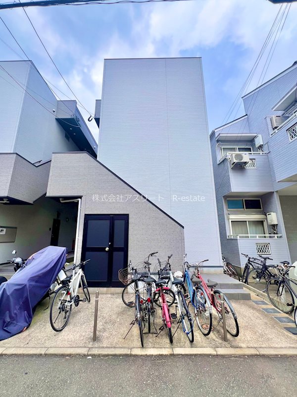 プレミアムデイズ4 203号室 外観