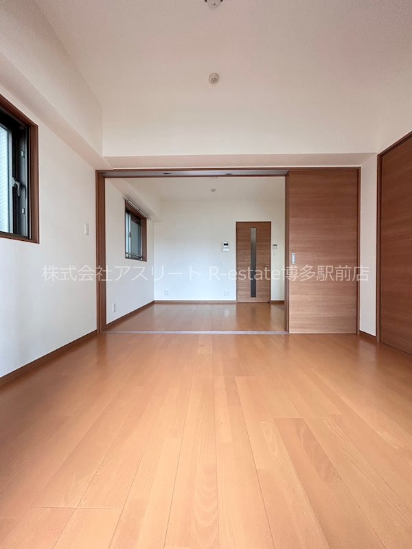 スタンドリバー天神南 リビング