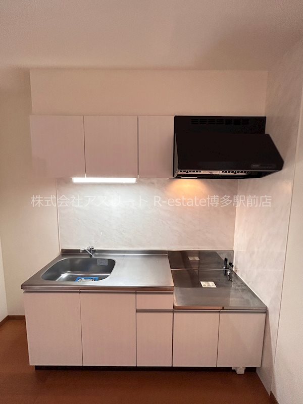 スタンドリバー天神南 キッチン