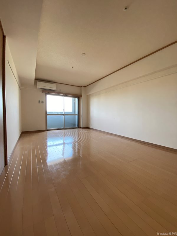 ロイヤル博多駅前 ベッドルーム