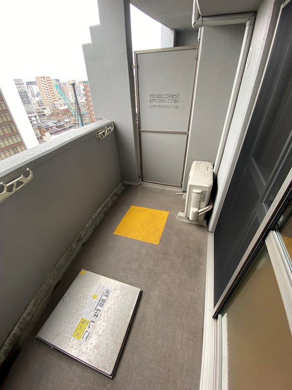 ロイヤルリバービュー143 ベランダ