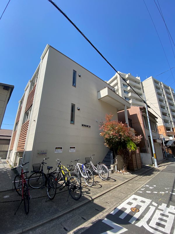キューブ吉塚 203号室 外観