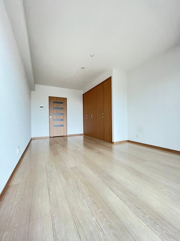 ロイヤルコンフォート渡辺通252 リビング