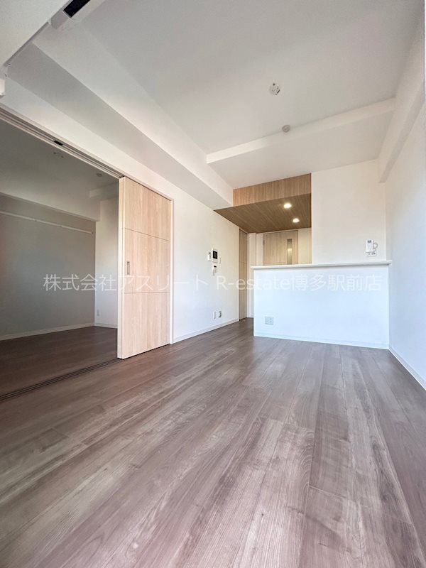 メゾンドリエール博多 リビング