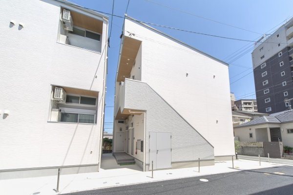 プレミアムデイズ3 102号室 外観