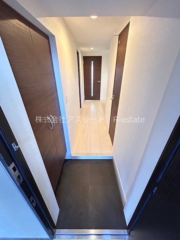 CINQ　IWASE　BLD 玄関