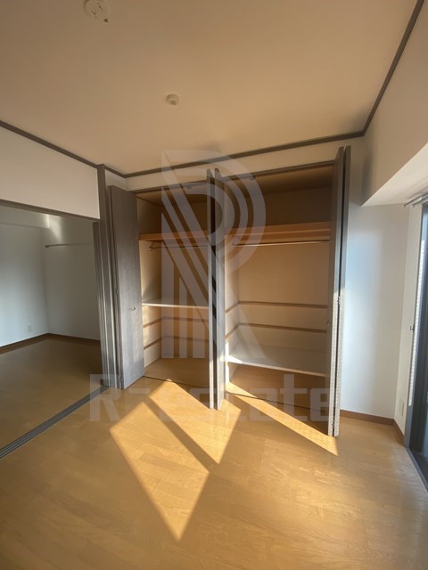 ロイヤル神屋71 収納