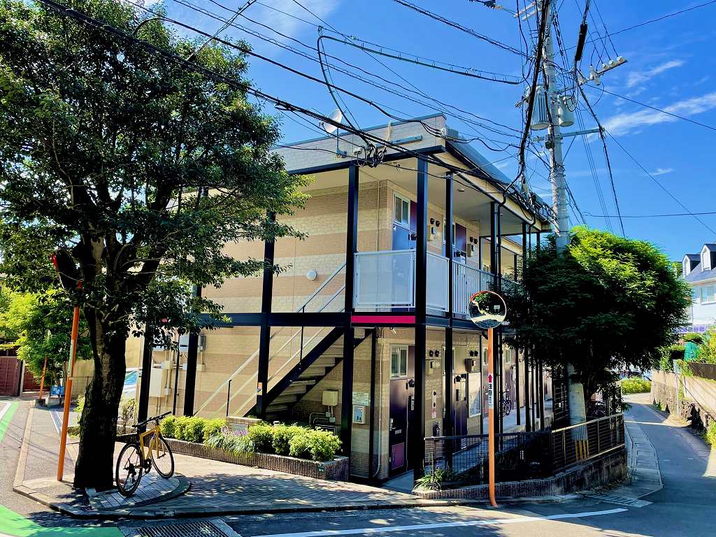 レオパレスクレスト 203号室 外観
