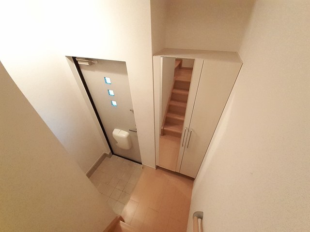 ベストハウス金の隈 玄関