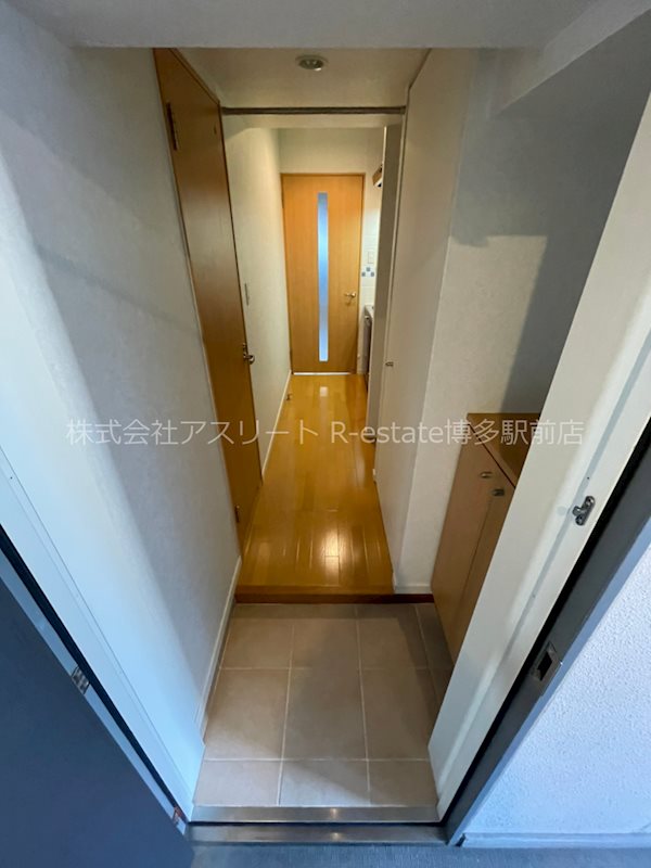 エンクレスト天神3 玄関